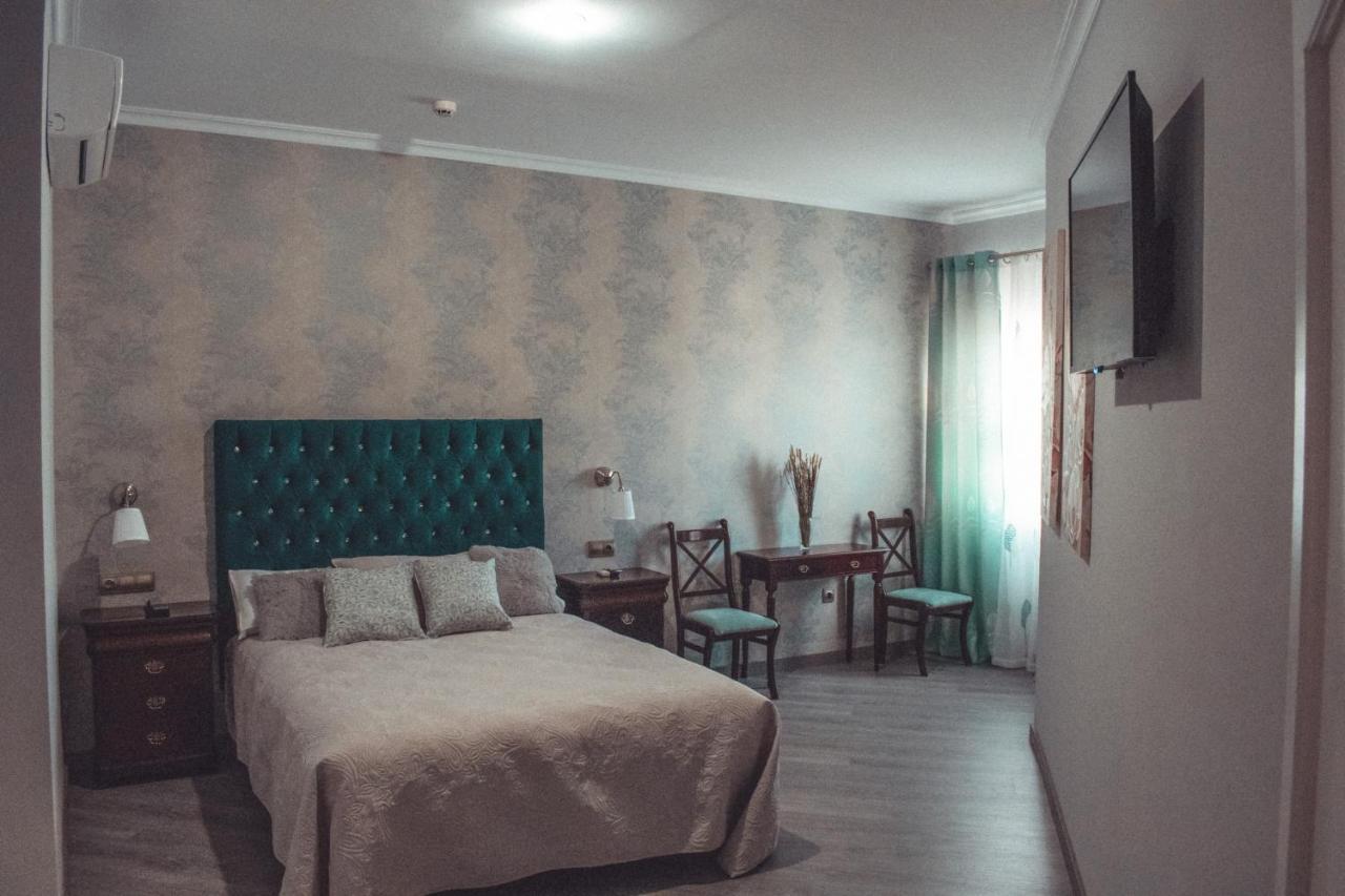 La Morona Hotel Moron de la Frontera Bagian luar foto