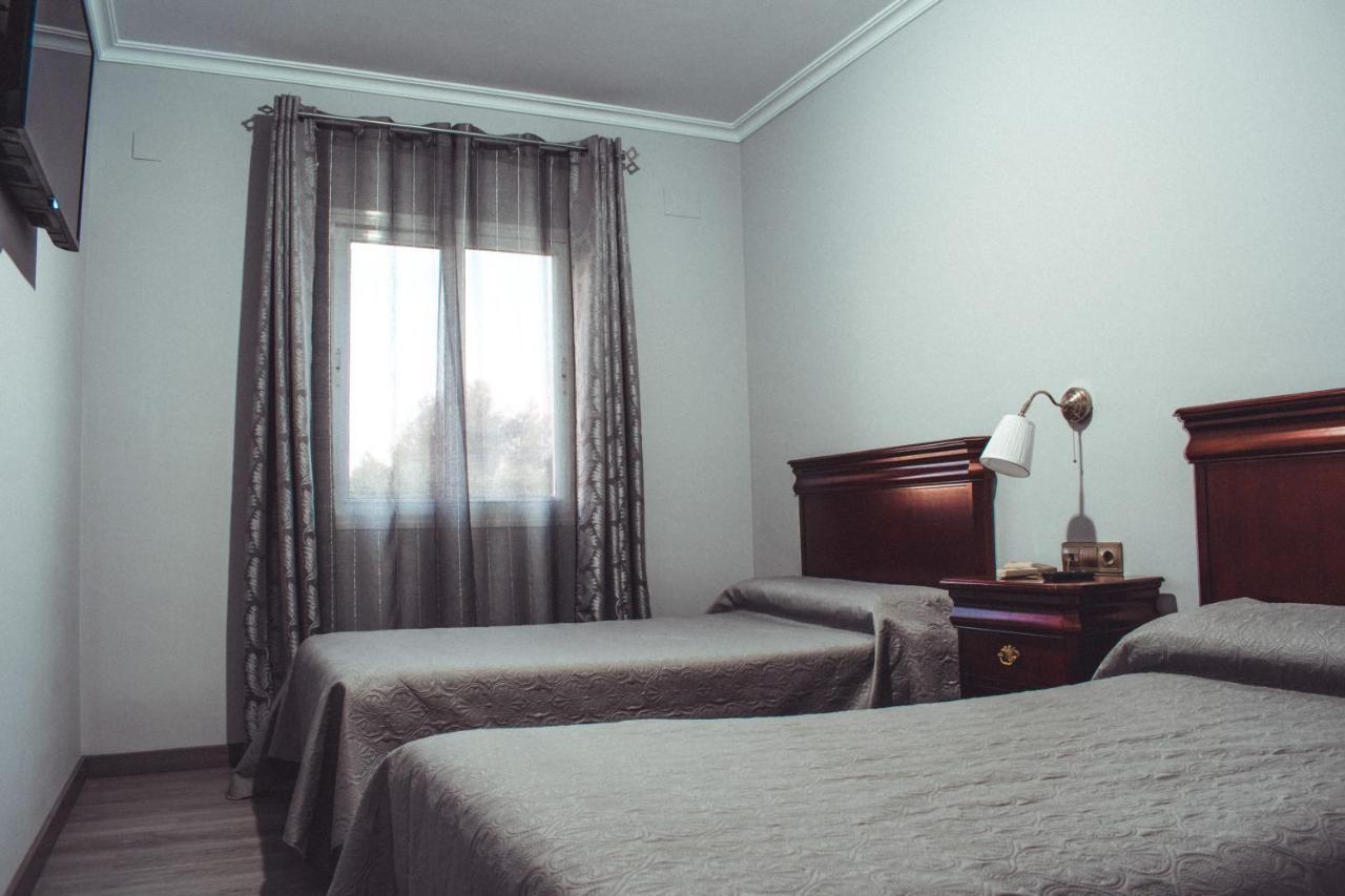 La Morona Hotel Moron de la Frontera Bagian luar foto