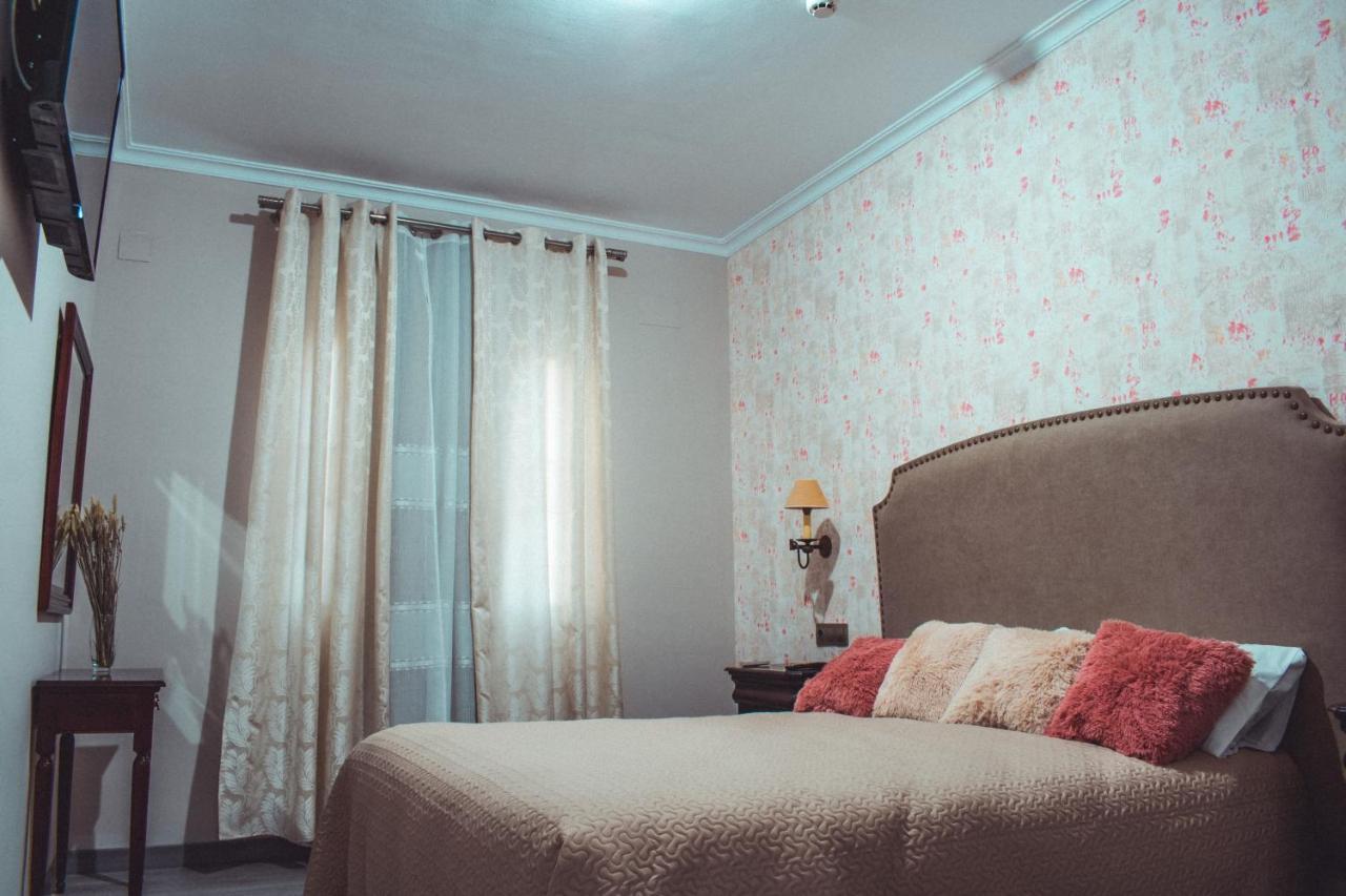 La Morona Hotel Moron de la Frontera Bagian luar foto