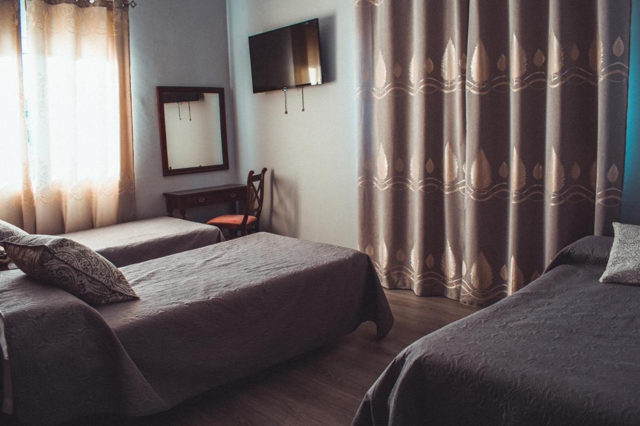 La Morona Hotel Moron de la Frontera Bagian luar foto