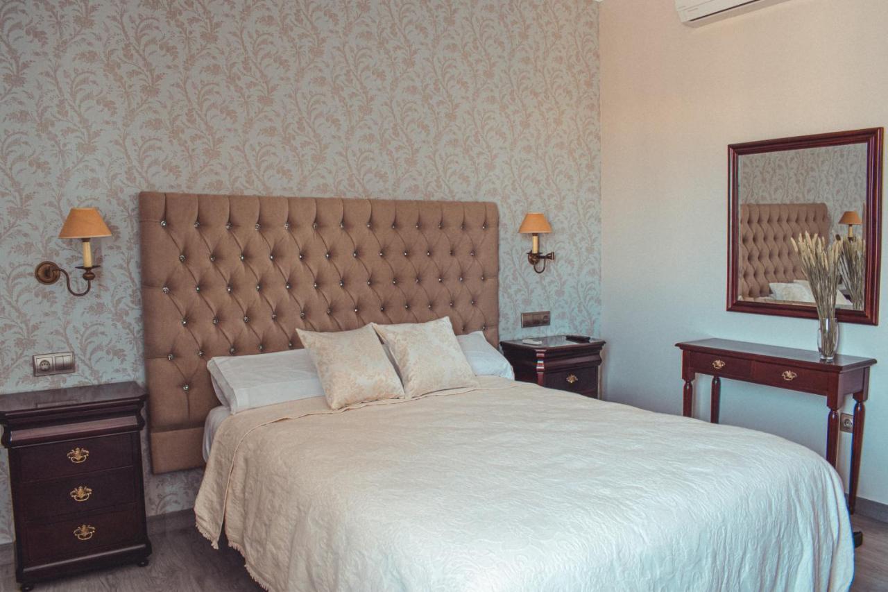 La Morona Hotel Moron de la Frontera Bagian luar foto